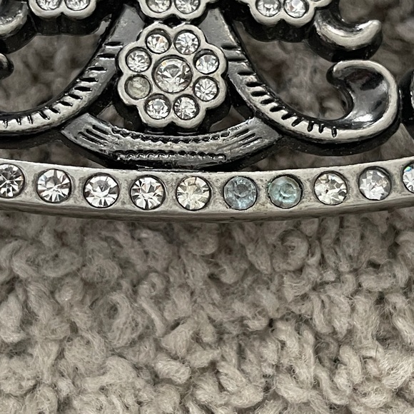 Retro Guess Leather Belt - Picture 11 of 11